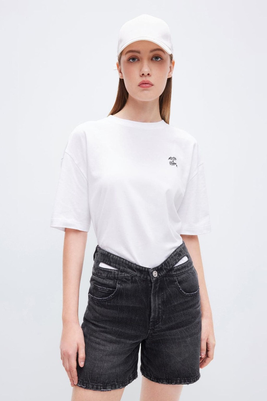 MISS SIXTY Spring-Summer | Miss Sixty X Andre Saraiva Capsule Collection Contrast Printed T-Shirt Bright White