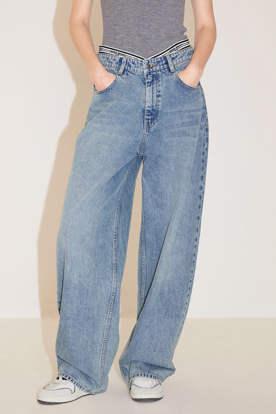 MISS SIXTY Straight | V-Shape Patchwork High Waist Straight Fit Jeans Light Blue