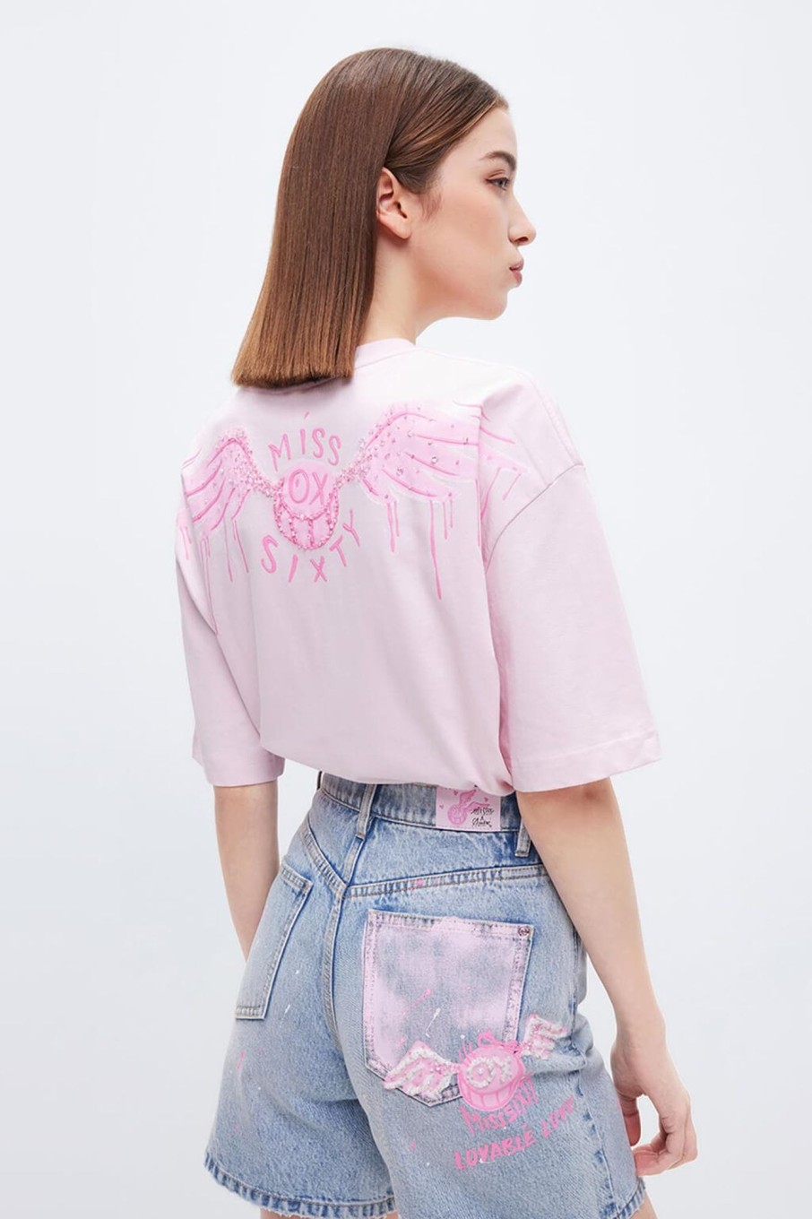 MISS SIXTY Spring-Summer | Miss Sixty X Andre Saraiva Capsule Collection Contrast Printed T-Shirt Baby Pink