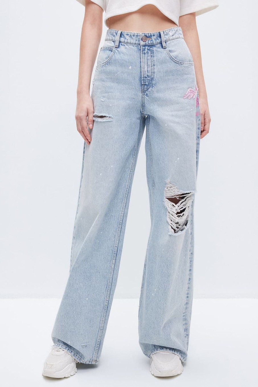 MISS SIXTY Spring-Summer | Miss Sixty X Andre Saraiva Capsule Collection Ripped Loose Jeans Light Blue